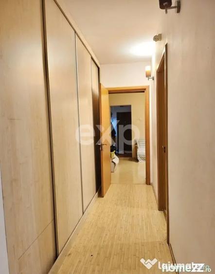 Apartament cu 4 camere decomandat în Craiovei