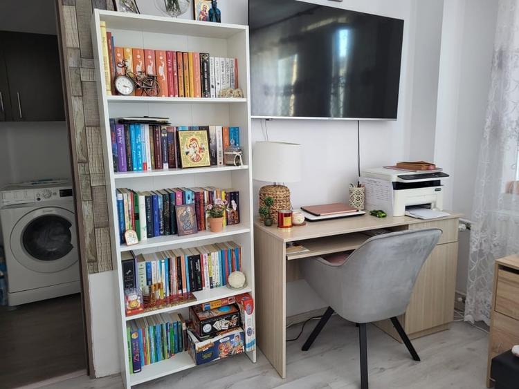 Apartament cu 2 camere semidecomandat, mobilat în Malu Roșu