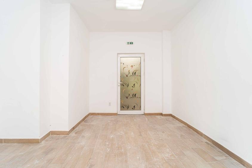 Spațiu comercial, de 311 mp, în Cug