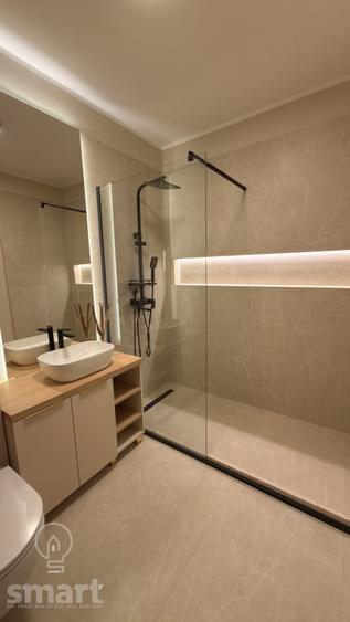 Apartament cu 2 camere semidecomandat, mobilat în Florești
