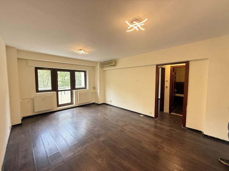 Vanzare apartament 4 camere Bld. Unirii - Fantani Bucuresti - 1