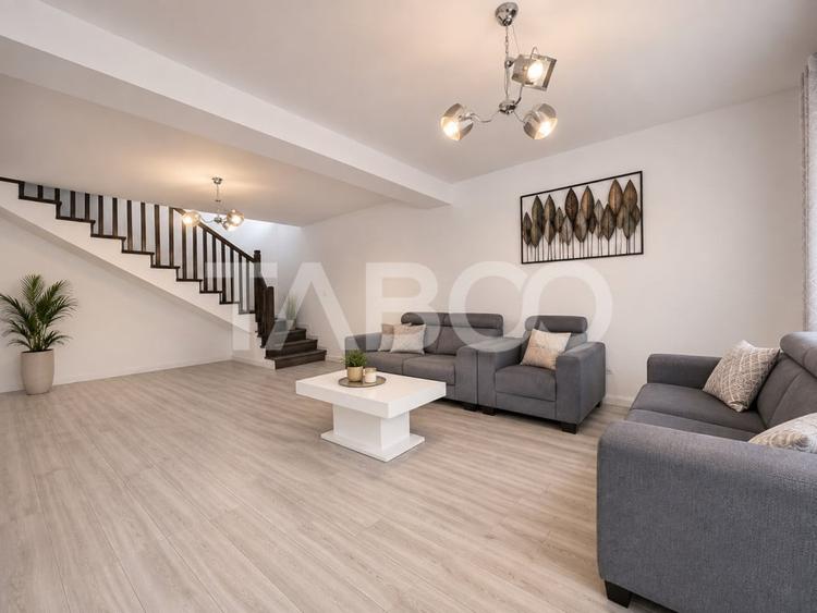 Casă cu 5 camere cu Teren 230 Mp în Central