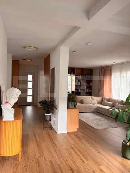 Casă individuală cu 4 camere cu Canalizare în Corunca