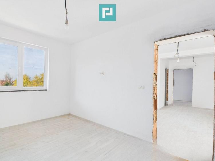 Penthouse cu 2 camere decomandat în Chișoda