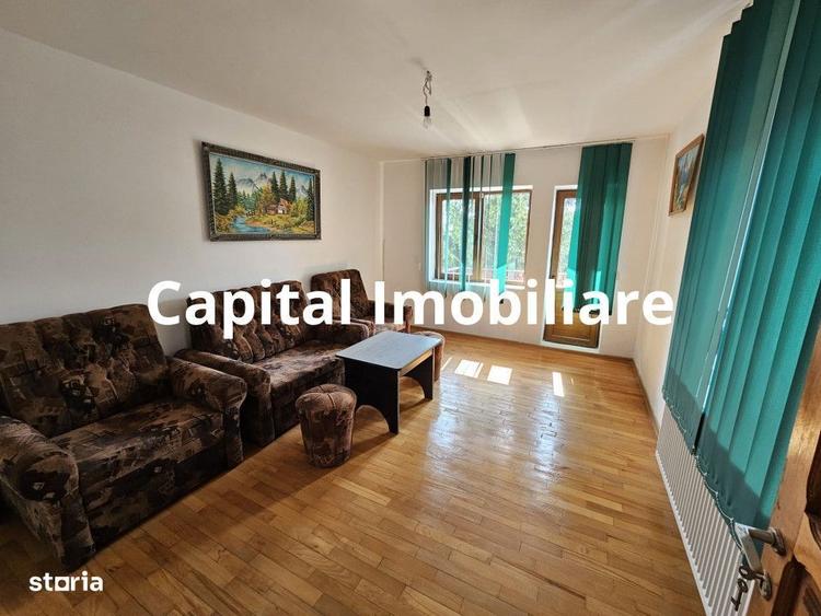Casă cu 4 camere în Roman