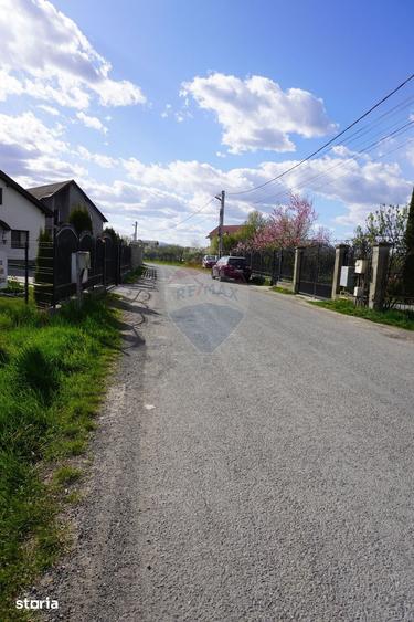 Teren de 2505 mp, în Central