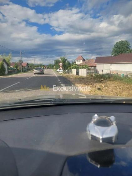 Teren de 3000 mp, în Telești