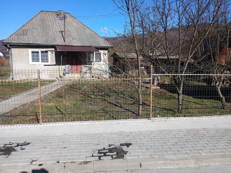 Casă cu 3 camere în Vișeu de Jos