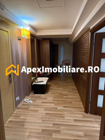 Apartament cu 3 camere decomandat în Vitan