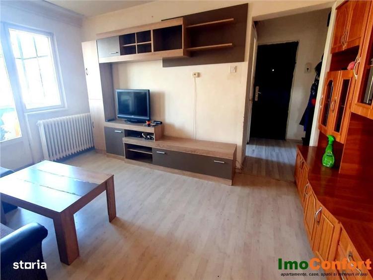 Apartament cu 2 camere semidecomandat în Mircea cel Bătrân