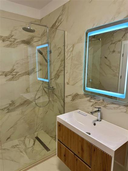 Apartament cu 3 camere decomandat, mobilat în Exterior Sud