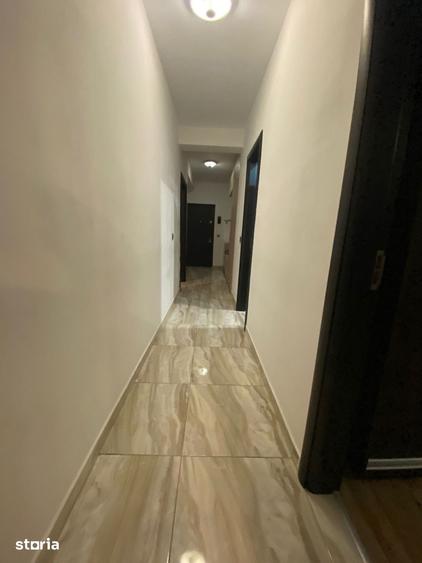 Apartament cu 3 camere decomandat în 13 Decembrie