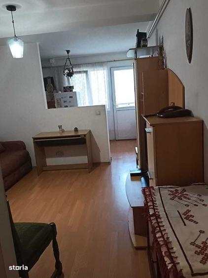 Apartament cu 2 camere decomandat în Nicolina