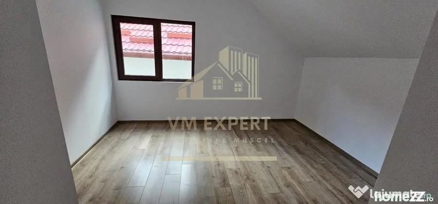 Casă cu 4 camere cu Teren 177 Mp în Rucăr