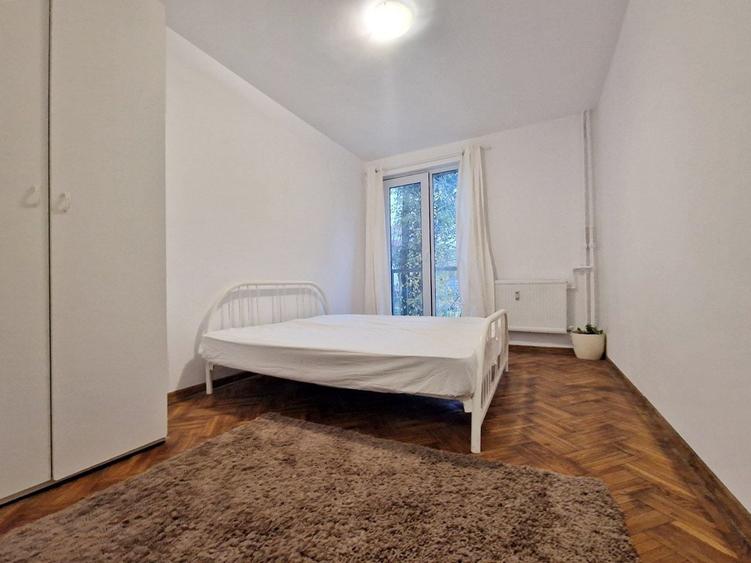 Apartament cu 3 camere semidecomandat, mobilat în Titan