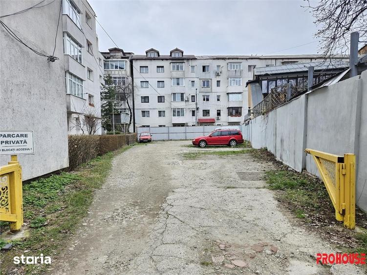 Teren de 365 mp, în Milcov