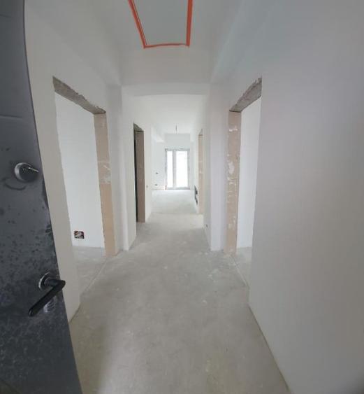 Casă cu 4 camere cu Teren 400 Mp în Vârteju