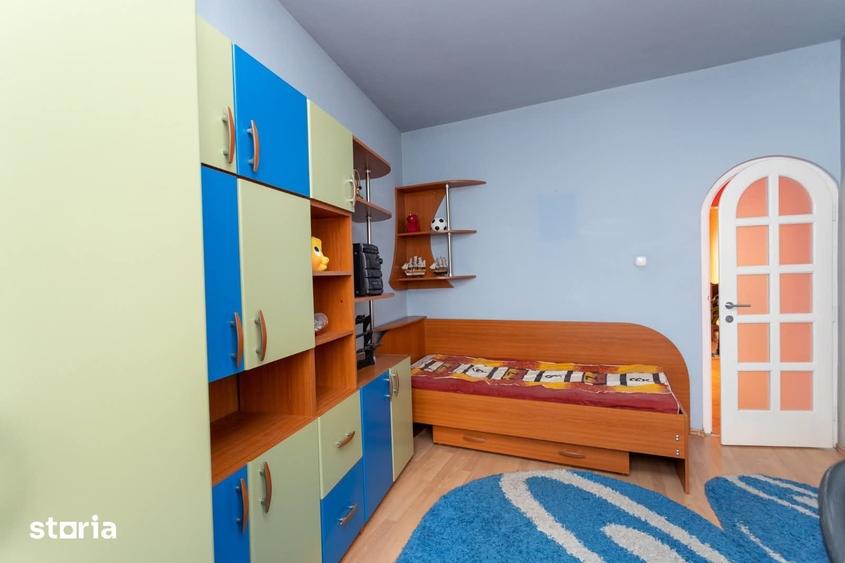 Apartament cu 3 camere decomandat în Central
