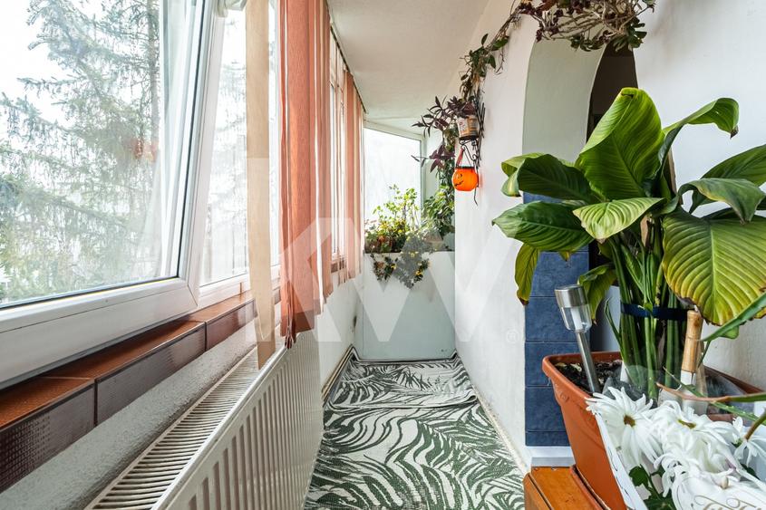 Apartament cu 3 camere decomandat, mobilat în Bartolomeu