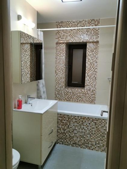 Apartament cu 3 camere decomandat în Tineretului