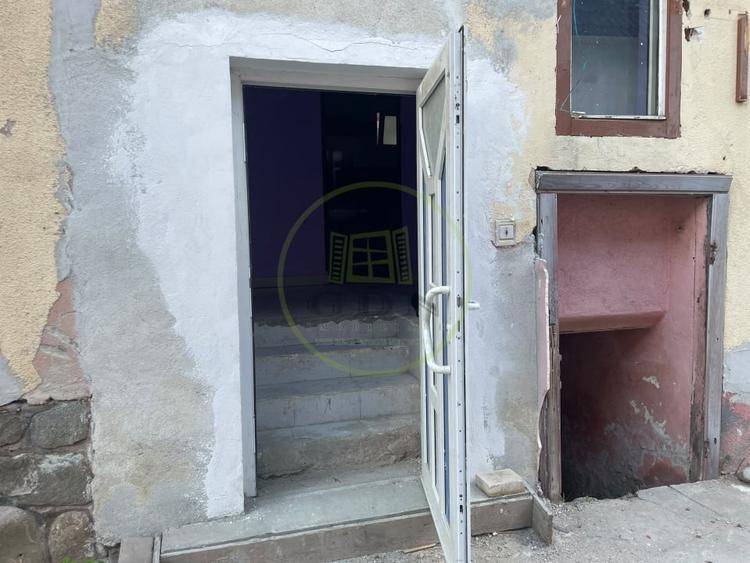 Casă individuală cu 3 camere cu Canalizare în Turnișor