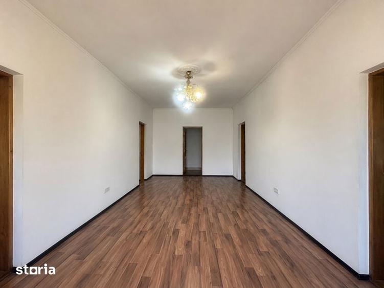Casă cu 4 camere cu Teren 200 Mp în Ștefăneștii de Jos