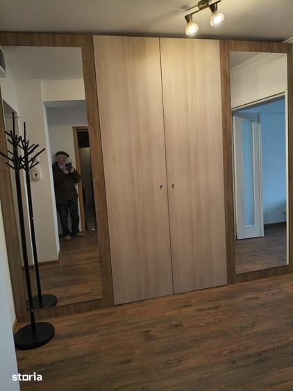Apartament cu 2 camere decomandat, mobilat în Centrul Civic