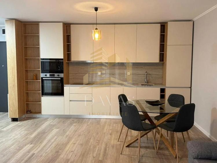 Apartament cu 2 camere semidecomandat, mobilat în Semicentral