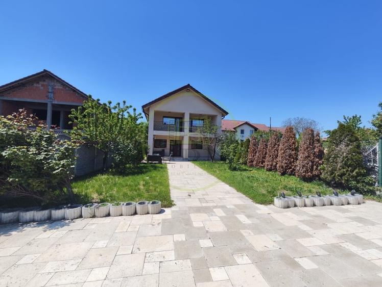 Casă individuală cu 5 camere cu Teren 390 Mp în Bariera Vâlcii