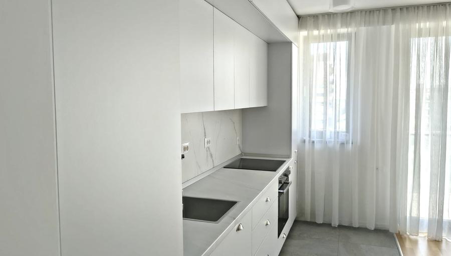 Apartament cu 2 camere semidecomandat, mobilat în Aviației