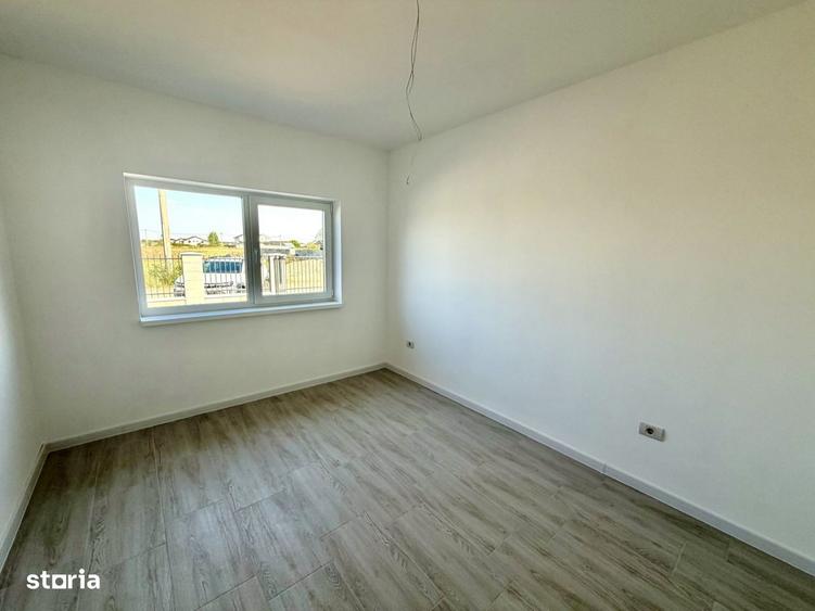 Casă cu 3 camere în Moșnița Veche