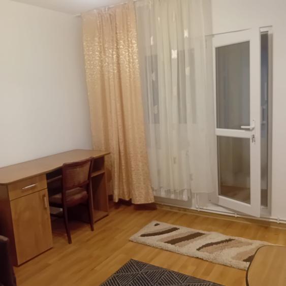 Garsonieră decomandată în Unirii Centru