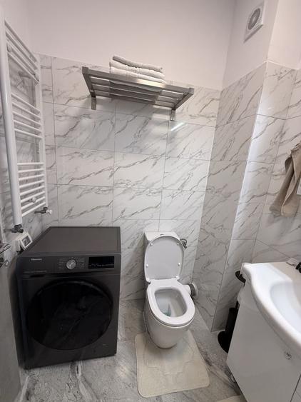 Garsonieră în Roșu