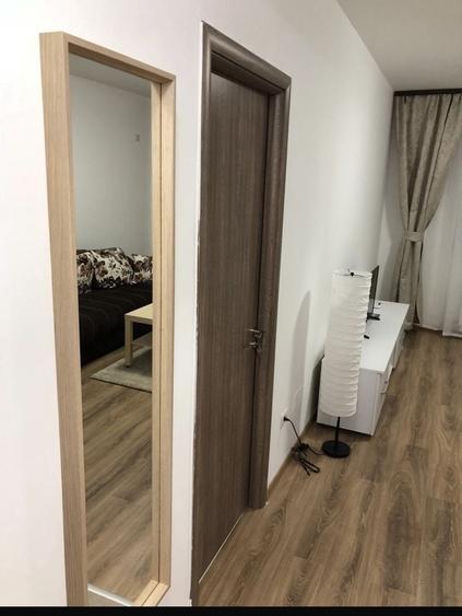 Garsonieră decomandată în Roșu