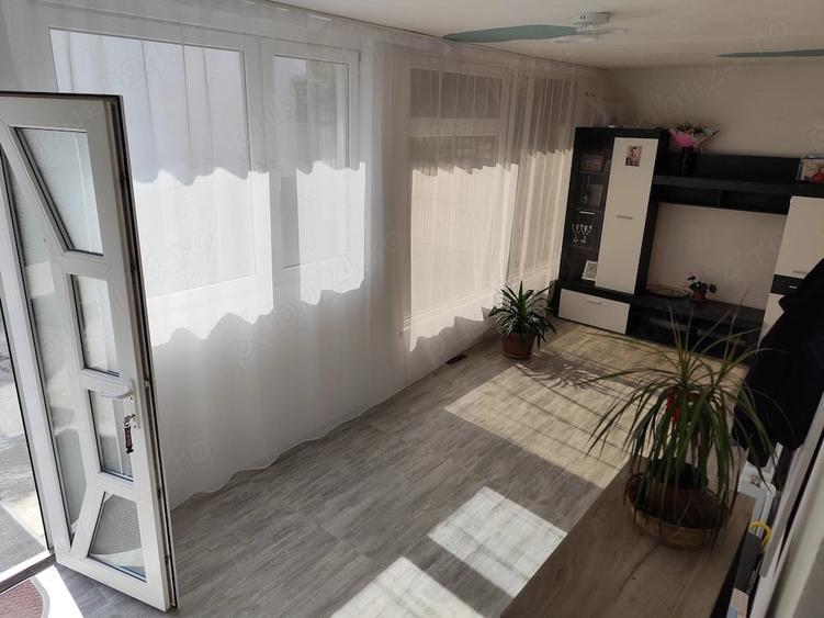 Casă cu Teren 2400 Mp în Subpiatră