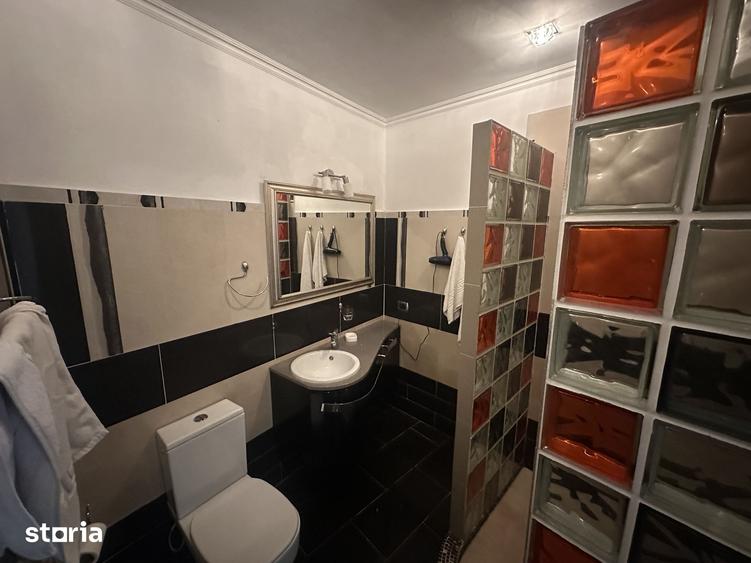 Apartament cu 3 camere semidecomandat în Eminescu