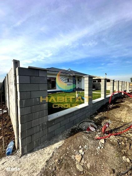 Casă cu 4 camere cu Teren 400 Mp în Domnești