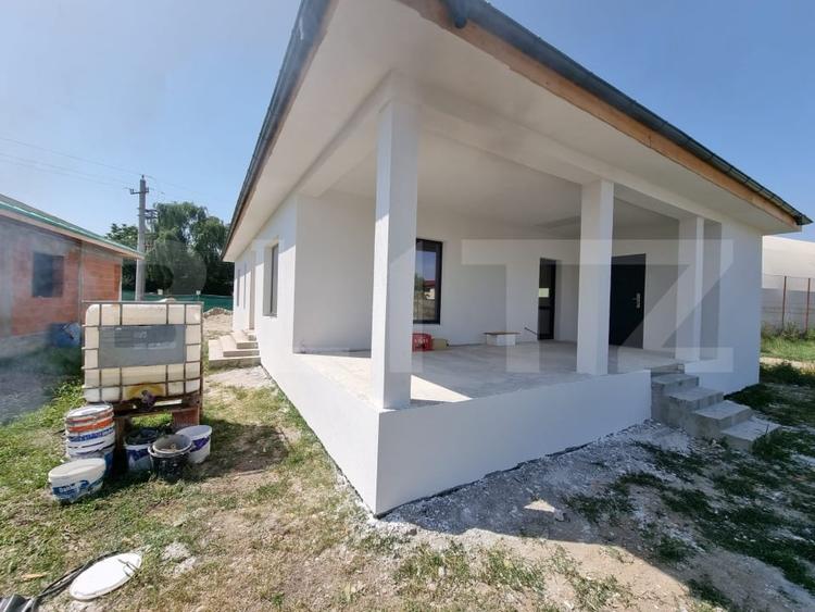 Casă individuală cu 4 camere cu Canalizare în Crevedia