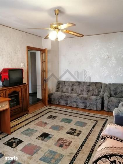 Apartament cu 4 camere decomandat, mobilat în Gară