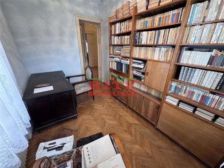 Casă cu 2 camere cu Teren 938 Mp în Sud
