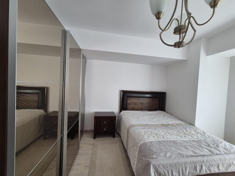 Apartament cu 3 camere semidecomandat în Națiunile Unite