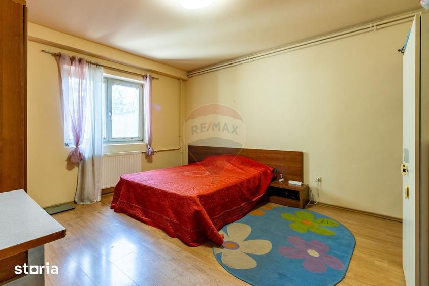 Casă cu 5 camere cu Teren 373 Mp în Dămăroaia