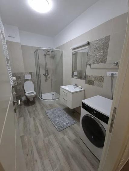Garsonieră decomandată, mobilată în Podu Roș