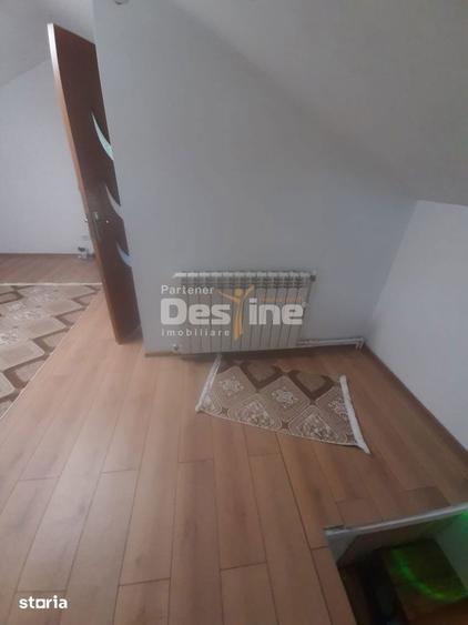 Casă cu 5 camere cu Teren 1675 Mp în Pestișu Mic
