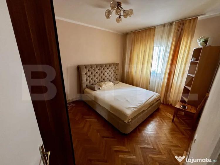 Apartament cu 4 camere decomandat în Central