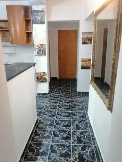 Apartament cu 3 camere decomandat în Tineretului