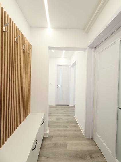 Apartament cu 2 camere decomandat în