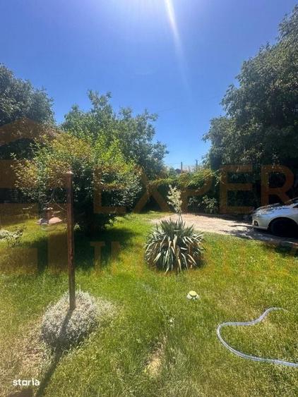 Casă cu 4 camere în Palazu Mare