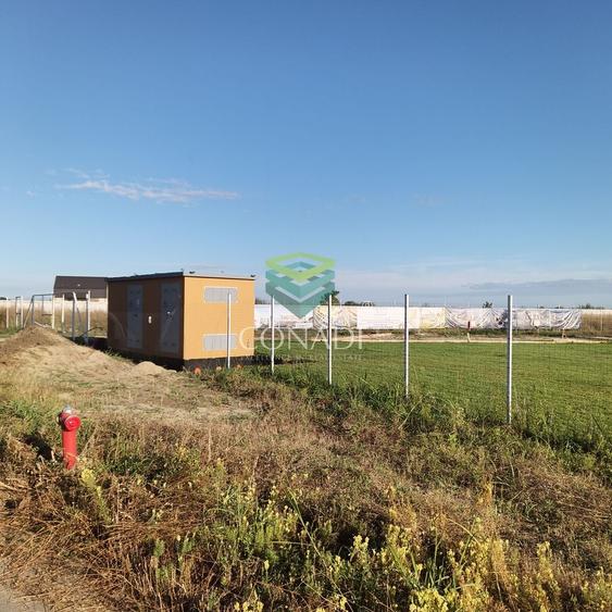 Teren Construcții intravilan de 28074 mp, în Vest