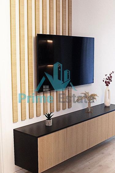 Apartament cu 3 camere semidecomandat, mobilat în Zorilor